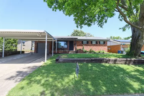 7423 E 30th St S, Tulsa, OK 74129