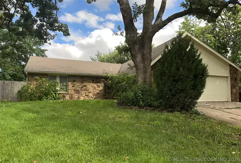 2309 W Jackson St, Broken Arrow, OK 74012