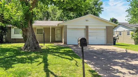 11618 E 15th St, Tulsa, OK 74128