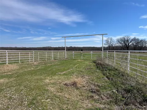 Wilson Road, Henryetta, OK 74437