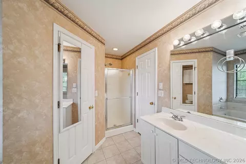 Bath - 9534 E 76th St, Tulsa, OK 74133 photo 3 of 4