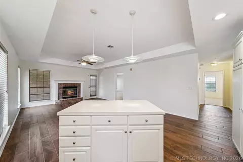 Living - 9534 E 76th St, Tulsa, OK 74133 photo 2 of 7