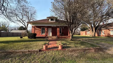 605 E Caddo St, Cleveland, OK 74020