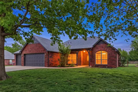 7799 N 162nd East Ct, Owasso, OK 74055