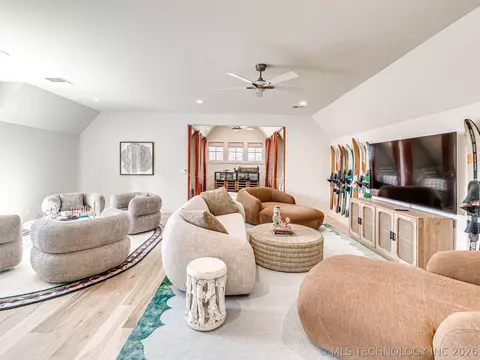 Living - 44 Turtle Loop, Eufaula, OK 74432 photo 9 of 13