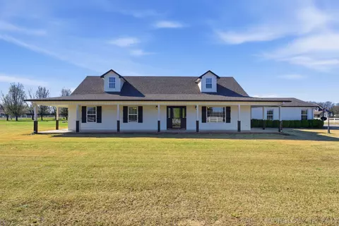 16921 Elm Ln, Morris, OK 74445