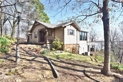 909 N Canyon Cove Dr, Cleveland, OK 74020