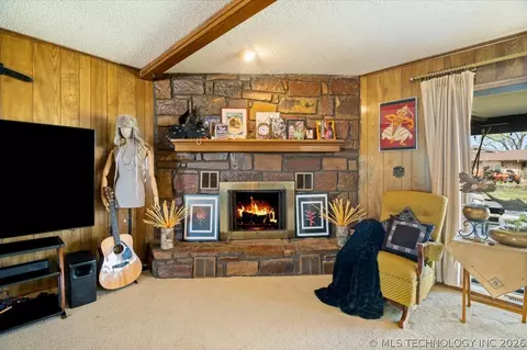 Living - 10815 E 7th St, Tulsa, OK 74128 photo 4 of 5
