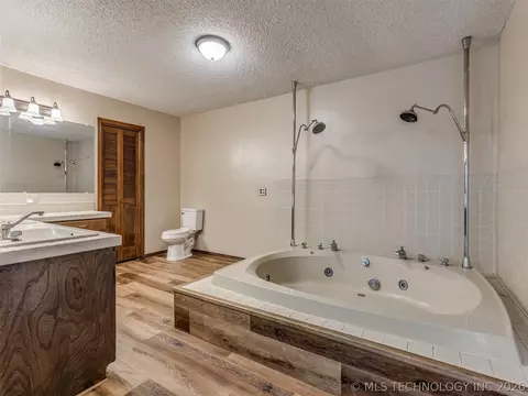Bath - 110390 S 4183, Checotah, OK 74426 photo 2 of 7