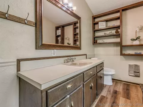 Bath - 110390 S 4183, Checotah, OK 74426 photo 6 of 7