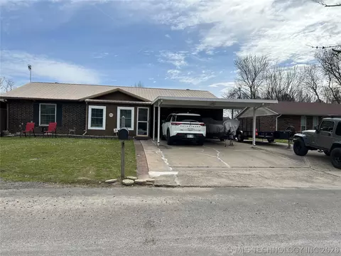 2408 Sarah Ln, Muskogee, OK 74403