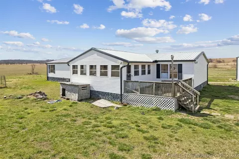 6185 Cypress Rd, Henryetta, OK 74437
