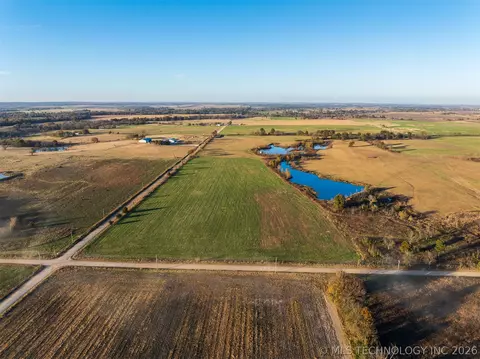 220 E 220 Rd, Afton, OK 74331