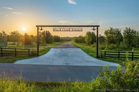 011 W 195th St S, Mounds, OK 74047