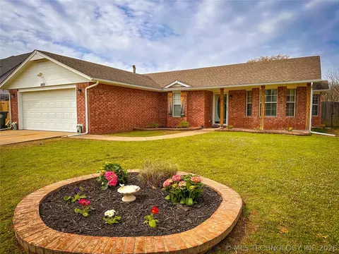 4005 Chaucer St, Muskogee, OK 74403