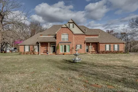 16041 S 297th East Ave, Coweta, OK 74429