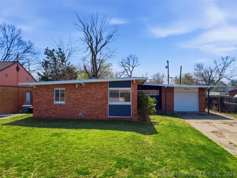 7876 E Latimer Pl, Tulsa, OK 74115