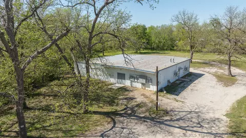 Other - 709 E 4th St, Skiatook, OK 74070 photo 3 of 17