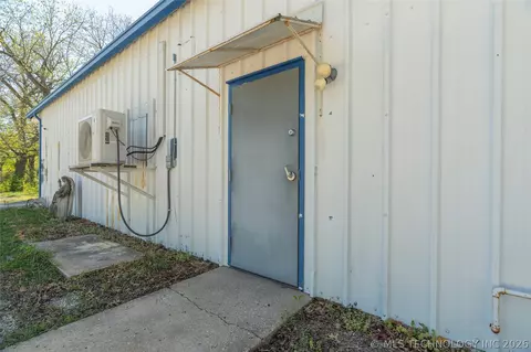 Other - 709 E 4th St, Skiatook, OK 74070 photo 6 of 17