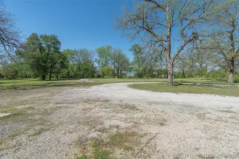 Exterior - 709 E 4th St, Skiatook, OK 74070 photo 1 of 1