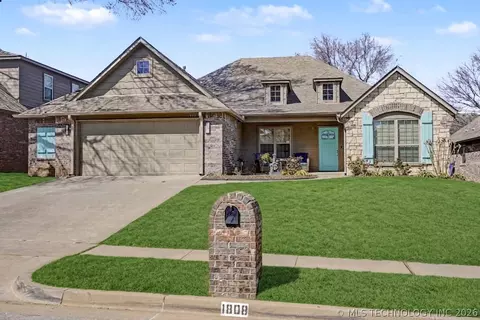 1808 E Jacksonville St, Broken Arrow, OK 74012
