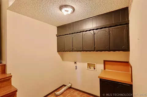 Other - 1002 W Knisley Ave, Checotah, OK 74426 photo 3 of 5