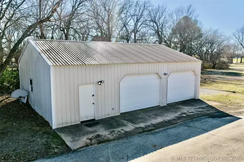 Other - 1002 W Knisley Ave, Checotah, OK 74426 photo 5 of 5