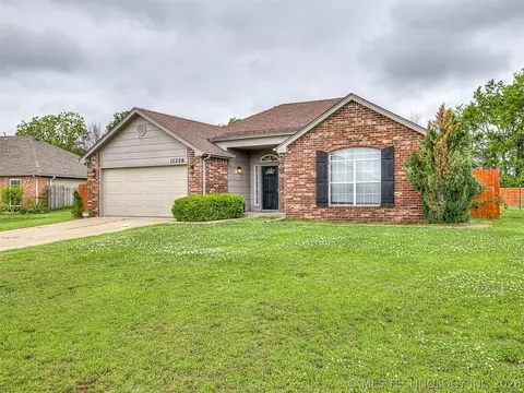 11226 S 274th East Ave, Coweta, OK 74429