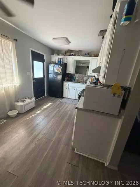 1328 E 55th Pl, Tulsa, OK 74105 photo 2