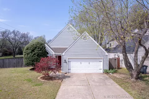 10018 S Maplewood Ave, Tulsa, OK 74137