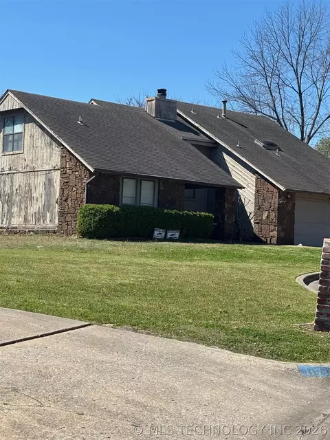 8702 E 91st Pl, Tulsa, OK 74133