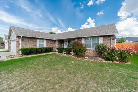 2208 Green Mdws, Mcalester, OK 74501