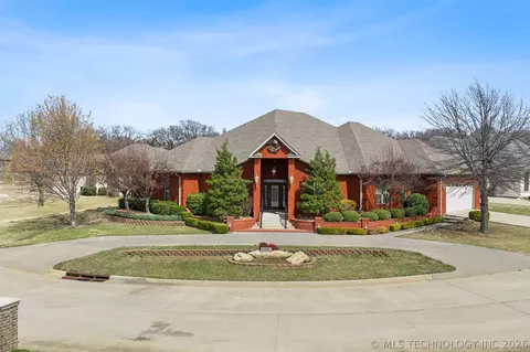 3102 Stone Creek Dr, Ardmore, OK 73401