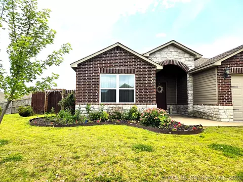 1203 W Missouri Ave, Claremore, OK 74019
