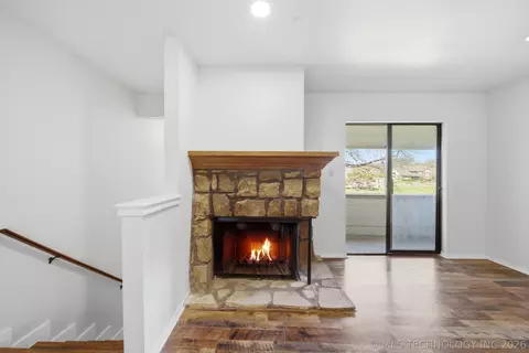 Living - 6364 S 80th East Avenue G, Tulsa, OK 74133 photo 4 of 5