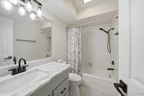 Bath - 6364 S 80th East Avenue G, Tulsa, OK 74133 photo 1 of 2