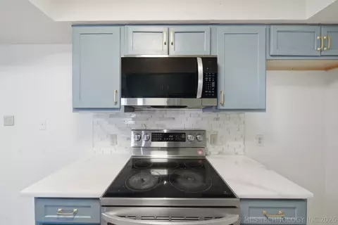 Kitchen - 6364 S 80th East Avenue G, Tulsa, OK 74133 photo 3 of 6