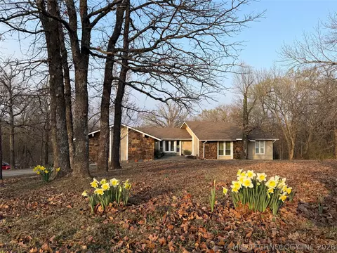 537 Lexington Rd, Sapulpa, OK 74066