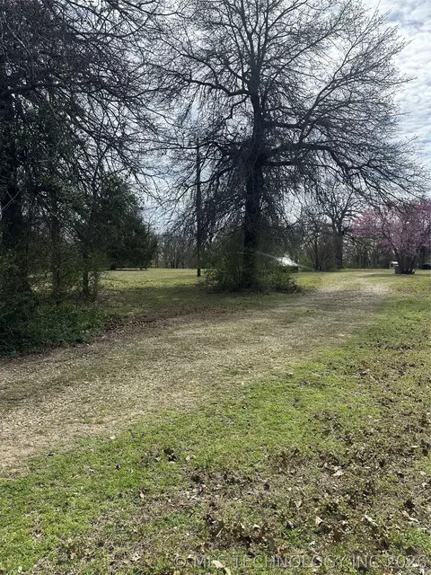 Exterior - 430914 E 1058 Rd, Warner, OK 74469 photo 3 of 3