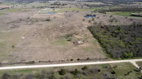 10692 Old Willis Rd, Kingston, OK 73439