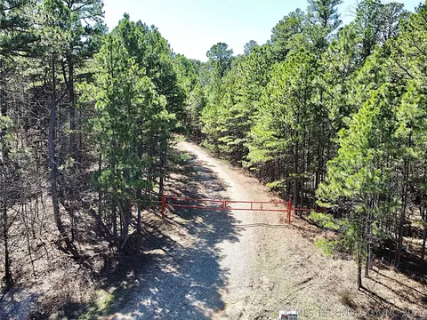 793 NW 187th Rd, Wilburton, OK 74578