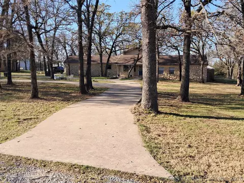 332 Hatley Bean St, Ardmore, OK 73401