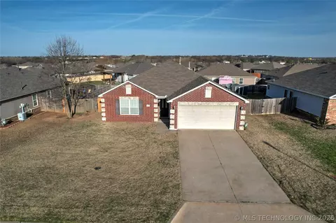 9278 S 254th East Ave, Broken Arrow, OK 74014