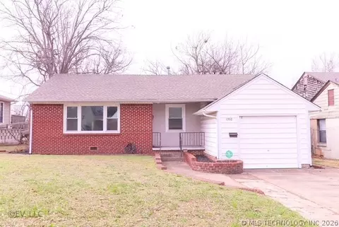 4208 E 24th Pl, Tulsa, OK 74114