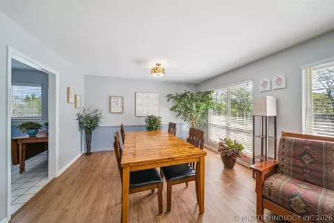 Dining - 3803 E 60th St, Tulsa, OK 74135 photo 1 of 2