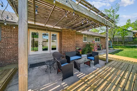Exterior - 3803 E 60th St, Tulsa, OK 74135 photo 4 of 8