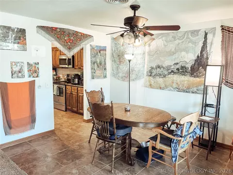 Dining - 121 Gilbert Dr, Eufaula, OK 74432 photo 1 of 1