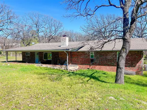 Exterior - 121 Gilbert Dr, Eufaula, OK 74432 photo 3 of 4