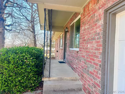 Exterior - 121 Gilbert Dr, Eufaula, OK 74432 photo 4 of 4