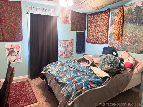 Bedroom - 121 Gilbert Dr, Eufaula, OK 74432 photo 3 of 3